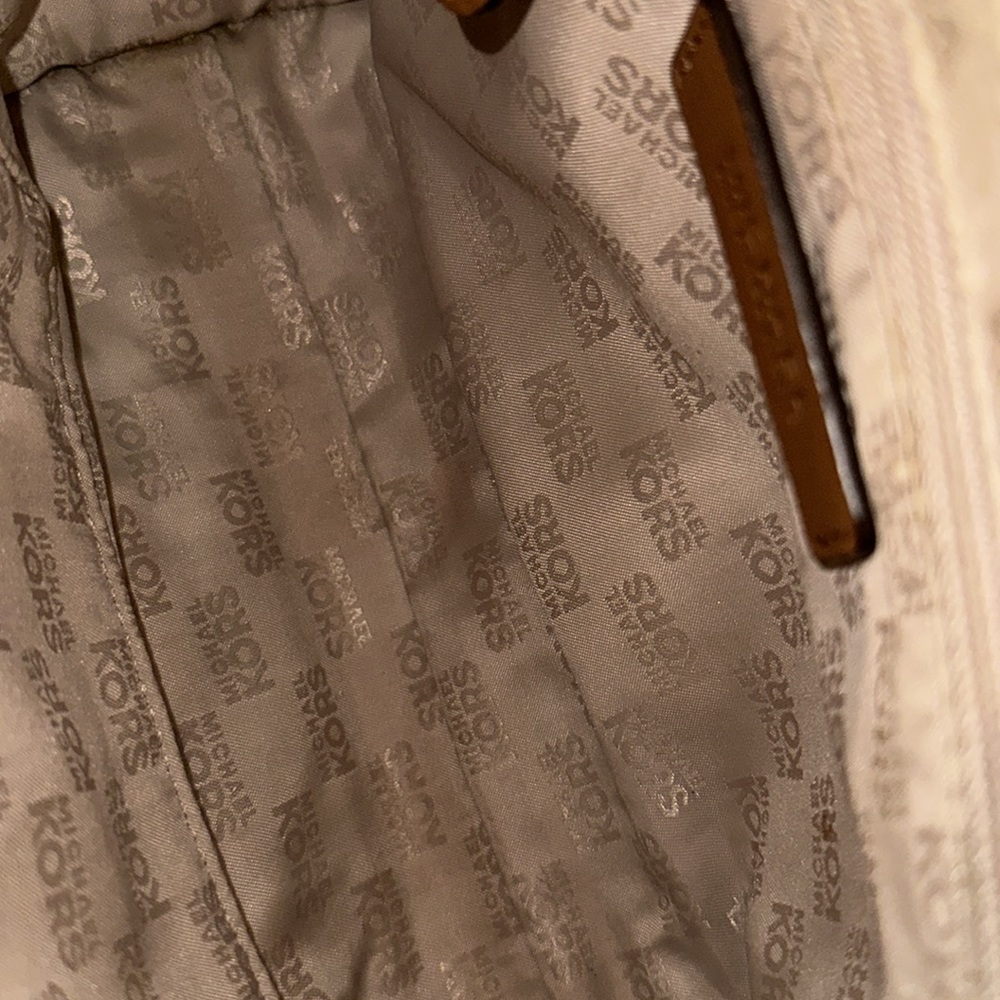 Michael Kors MARGO Leather Messenger Crossbody Bag Brown - Picture 11 of 13